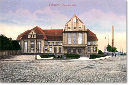 Die Ende 1933 gelaufene Postkarte zeigt das Hauptgebude des Solinger Hauptbahnhofes