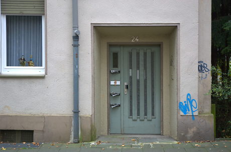 Foto: Wohnungstre in Solingen