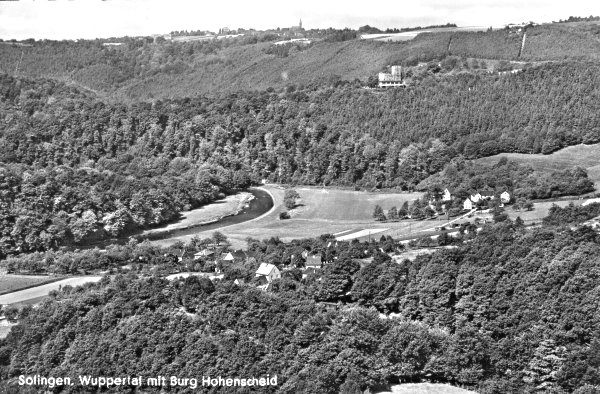 Postkarte: Solingen - Blick vom Pfaffenberg Richtung Burg Hohenscheid