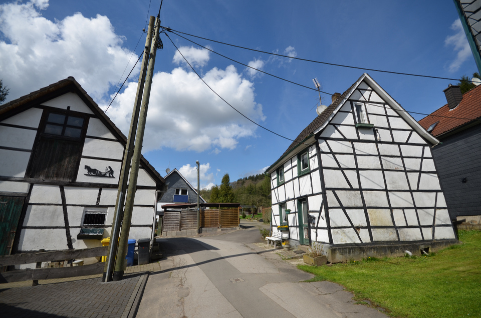 Foto mit Fachwerkbauten und Strae