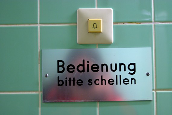 edienung, bitte schellen