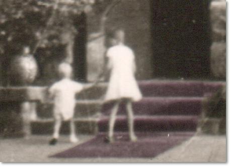 Ansichtskarte aus dem Jahre 1963. Eingang Hotel Burg Hohenscheid