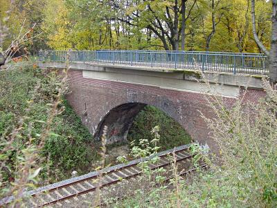 Foto: ehemalige Strassenbahnbrcke am Halfeshof