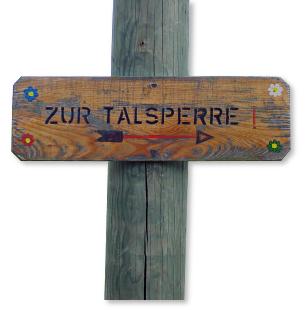 Foto: Hinweisschild :: Zur Talsperre