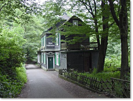 Foto: Schieferhaus, ehemalige Gaststtte Haus Waldfrieden