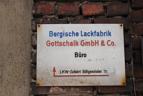 Foto: Hinweisschild - Bergische Lackfabrik