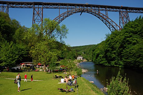 Foto: Mngstener Brcke im Brckenpark zu Mngsten