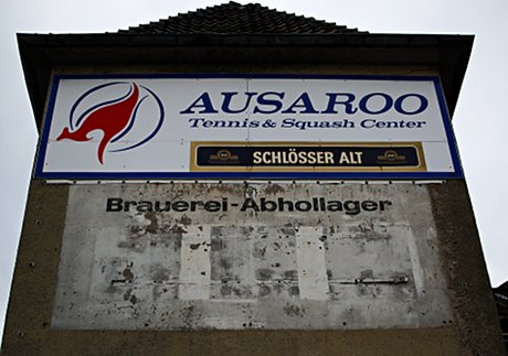 Foto: Hauswand mit Aufschrift