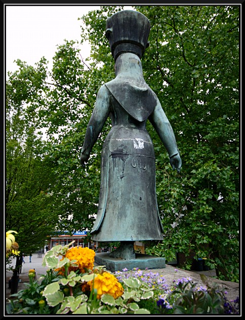 Foto: Denkmal fr die Solinger Lieferfrau