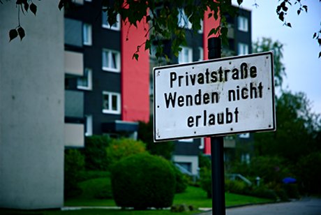 Foto: Schild mit der Aufschrift Wenden nicht erlaubt