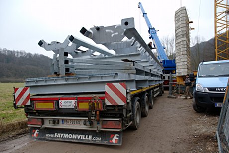 Foto: Antransport des Rechens am Auer Kotten