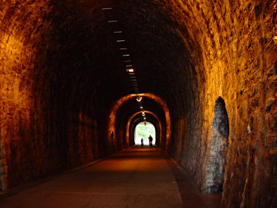 ehemaliger Eisenbahntunnel unter der Schlagbaumer Straenkreuzung