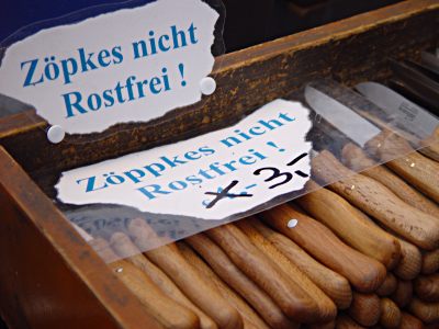 Stapel mit kleinen Kchenmessern